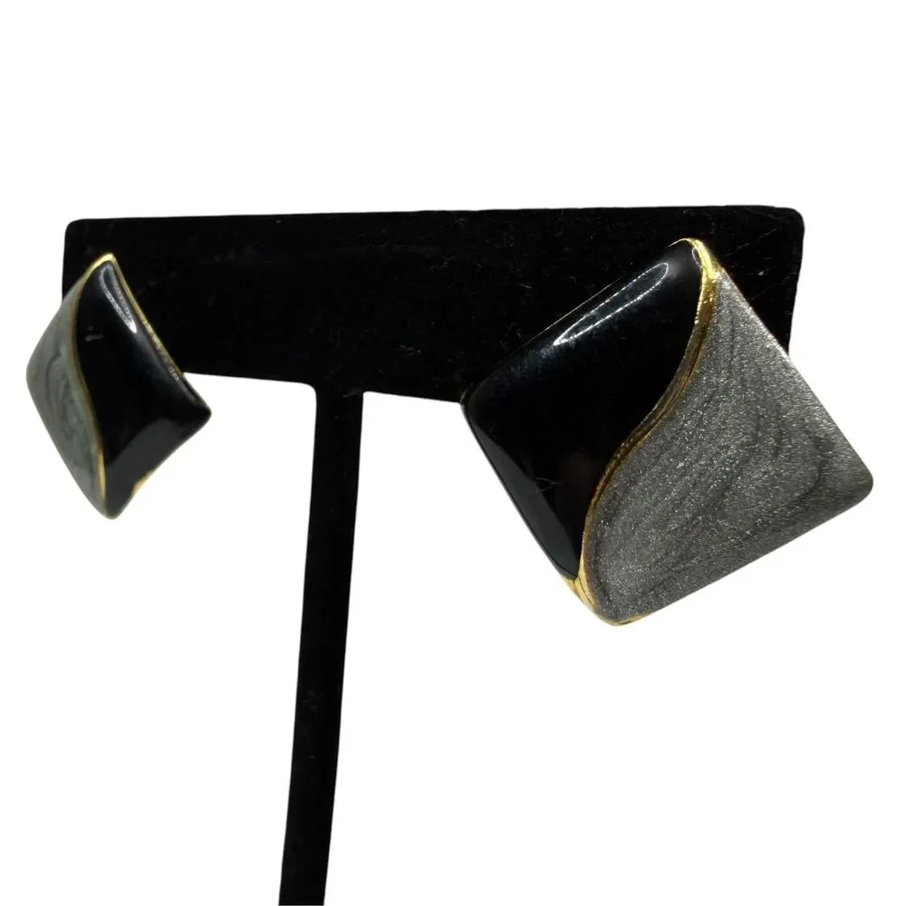 Vintage 80s 90s Black Gray Gold Tone Enamel Square Post Statement Earrings 1